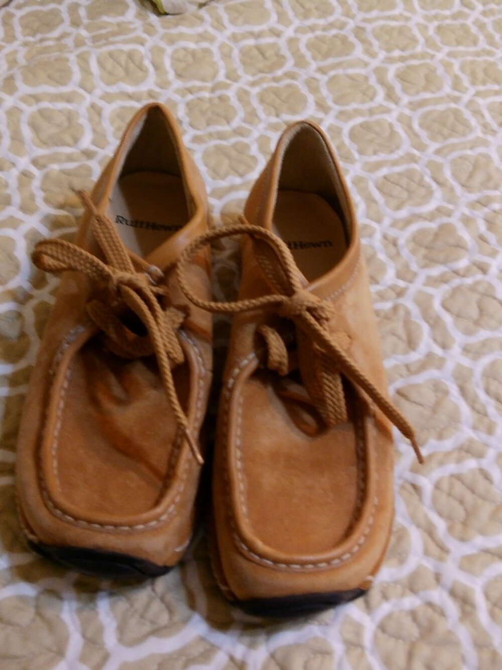 RUFF HEWN SUEDE SHOE SIZE 6.5 M GOOD CONDITION